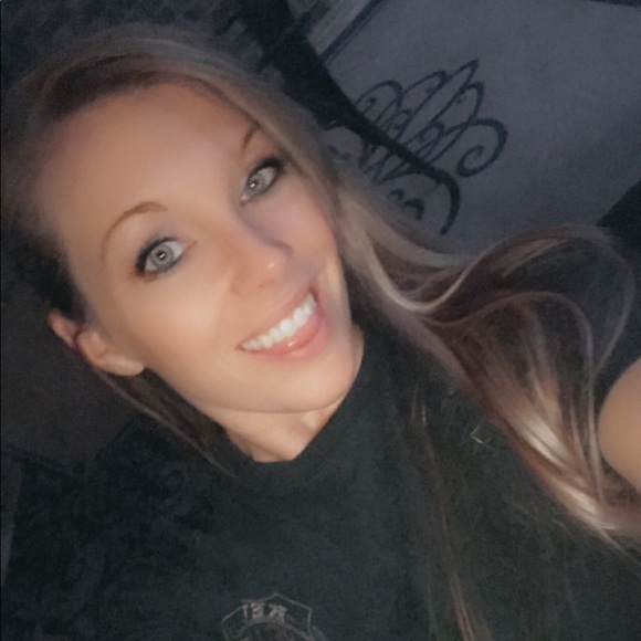 Meet your Posher, Katie - Picture 1 of 1